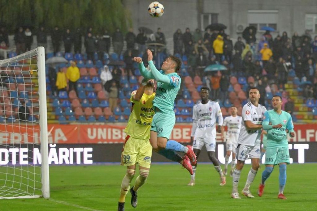 UTA și FC Botoșani se înfruntă pentru o șansă în play-off!