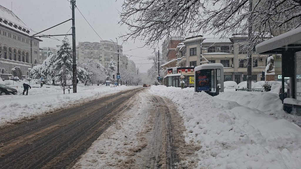 Primăria Sectorului 1 din București a lansat o serie de măsuri și linii de comunicare pentru a gestiona efectele episoadelor severe de ninsori din ultimele zile