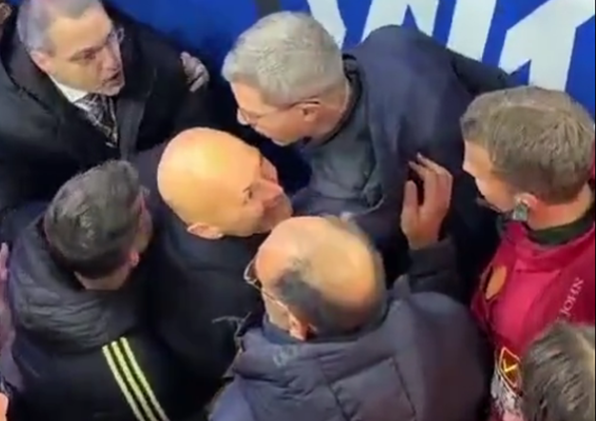 Scandal la Milano: Oficialii Juve l-au agresat pe arbitrul La Penna!