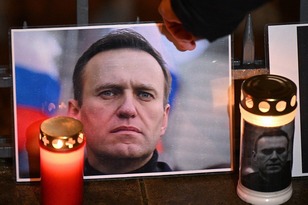 Rusia, condamnată la Curtea Europeană pentru tratamente inumane și detenție ilegală a opozantului Navalnîi Curtea Europeană a Drepturilor Omului (CEDO) a decis, recent, să condamne oficial Rusia pentru modurile în care a tratat opozantul Kremlinului, Aleksei Navalnîi, și pentru încălcări grave ale drepturilor sale fundamentale