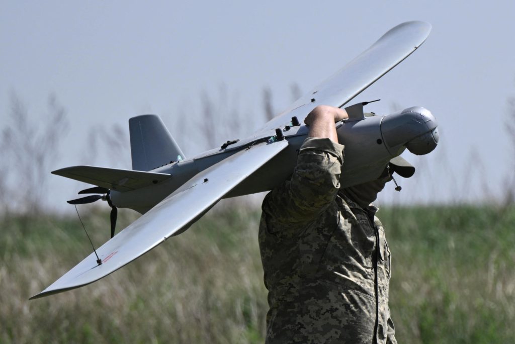 Primele drone ucrainene fabricate în Europa, în special în Germania, urmează să devină operaționale până la mijlocul lunii februarie, a anunțat duminică președintele Volodimir Zelenski
