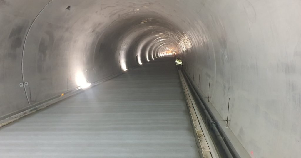 Două tuneluri de pe Autostrada A1 Sibiu–Pitești sunt aproape gata. Cum arată și când urmează să fie deschise circulației