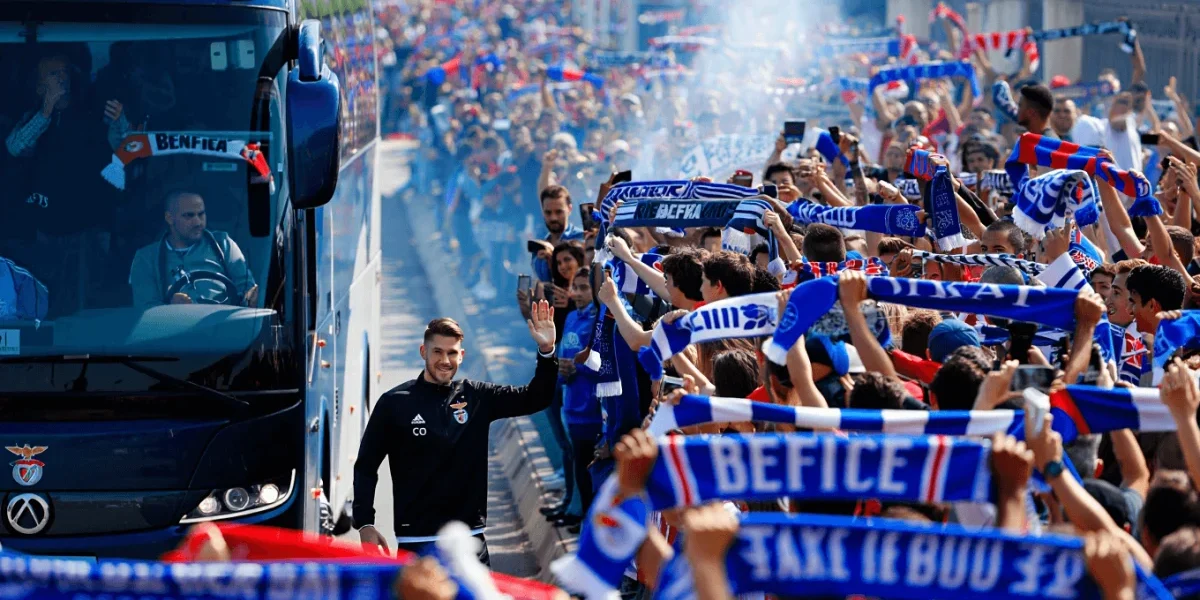 Benfica-entra-em-Tondela-sob-o-calor-dos-adeptos-Trubin.webp-scaled.webp.webp - JurnalUrban
