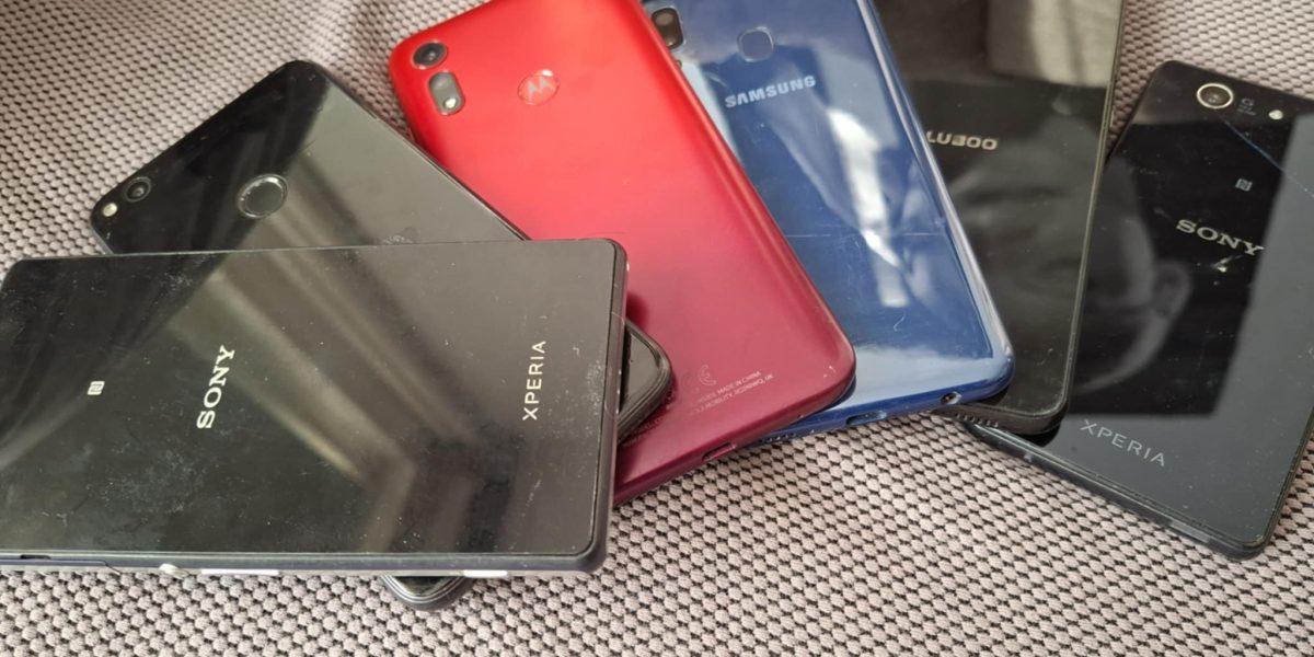 Cum-transformi-telefoanele-vechi-in-camere-de-supraveghere.jpg - JurnalUrban