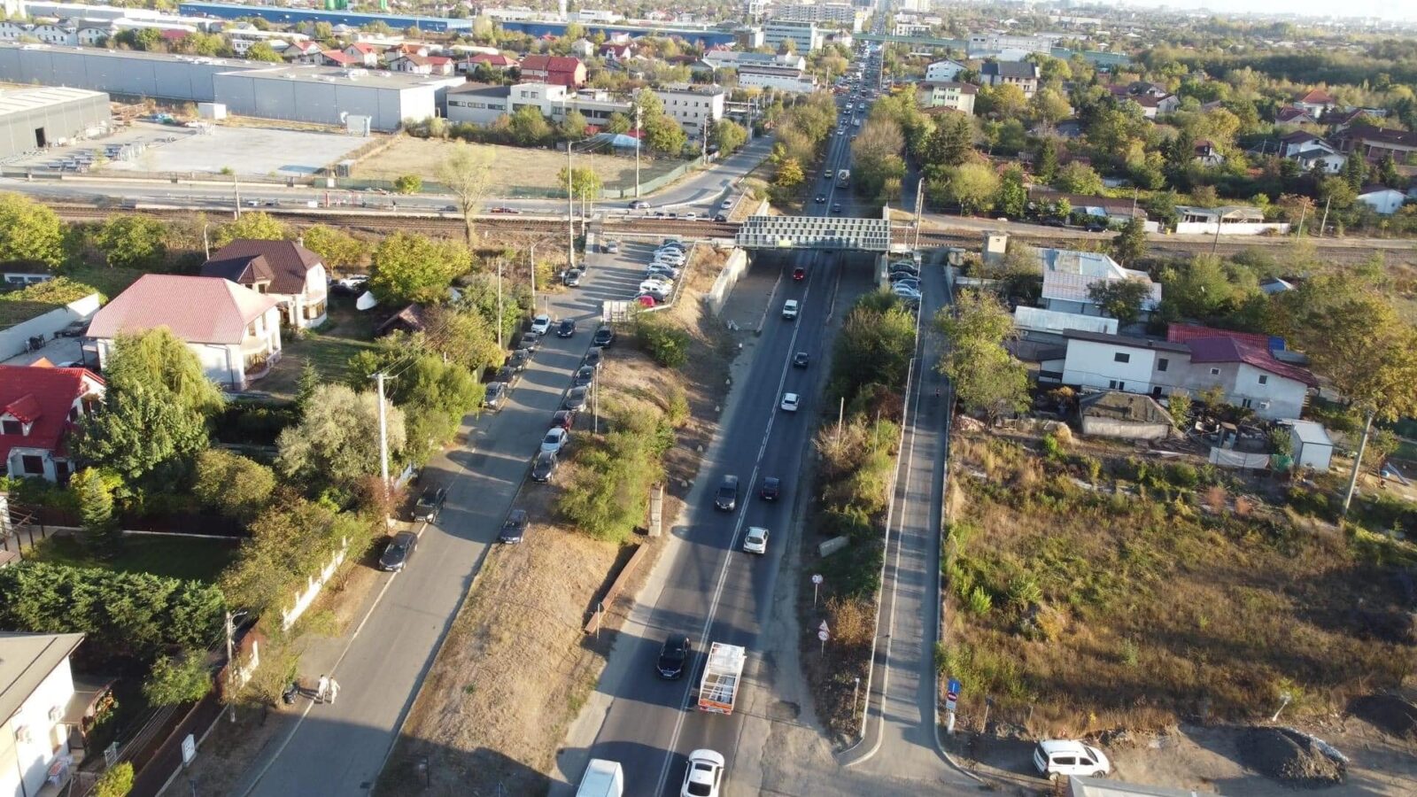 Circulație restricționată pe DN1A din cauza lucrărilor de lărgire a șoselei în zona pasajului suprateran Autoritățile rutiere din România anunță restricții temporare pe DN1A în zona pasajului suprateran din Mogoșoaia, în contextul unor importante lucrări de modernizare