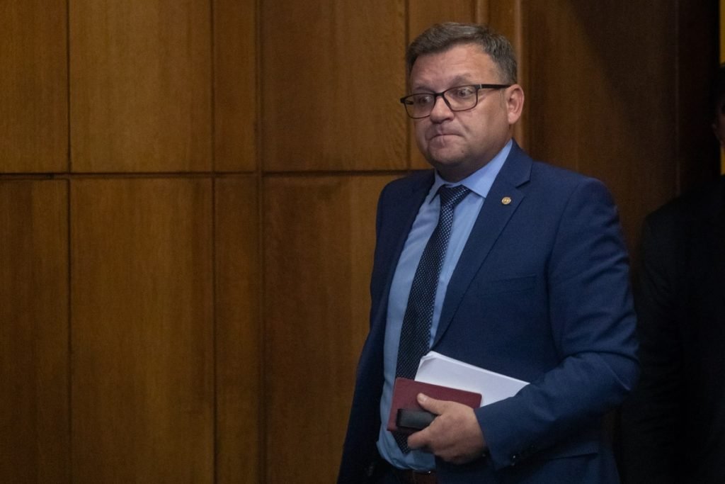Marius Budăi, fost ministru PSD și un critic cunoscut al actualei guvernări, revine în atenția publicului cu declarații dure împotriva măsurilor de reformă susținute de premierul Ilie Bolojan