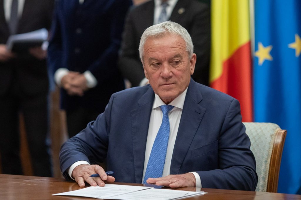 Primarul PSD al Buzăului, Constantin Toma, a lansat acuzații dure la adresa formațiunii sale politice, declarații care evidențiază tensiunile interne și posibilele jocuri de putere din sfera guvernamentală