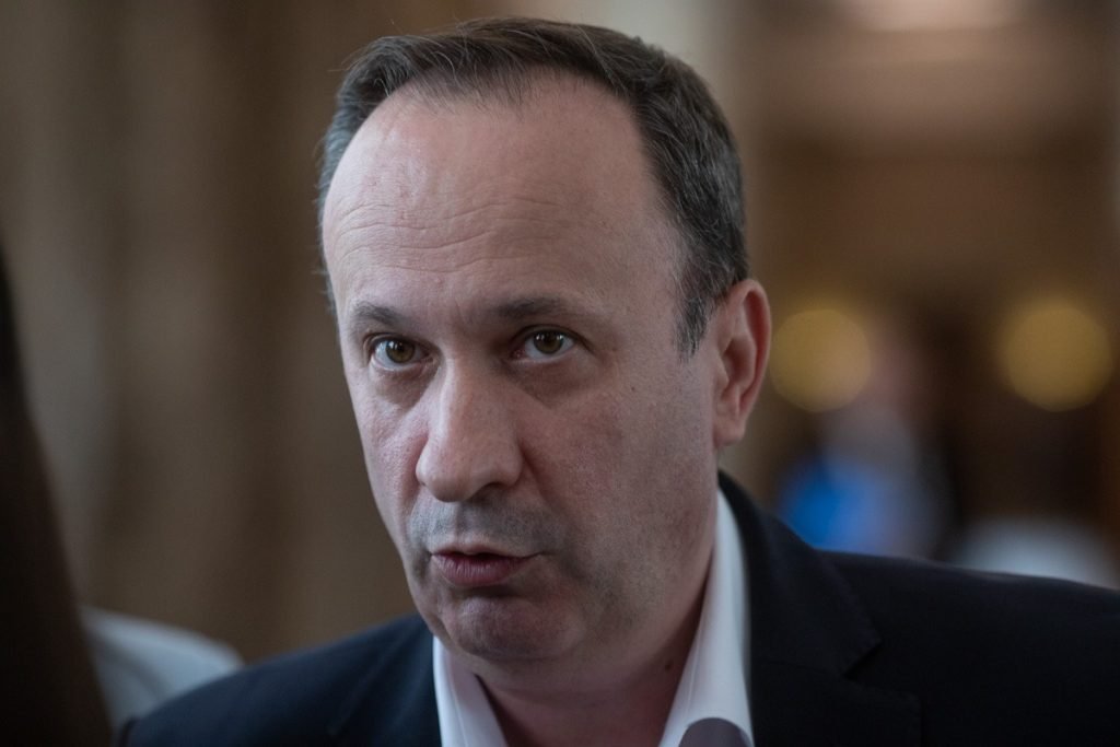 Adrian Câciu critică analizele favorabile recesiunilor sub premieri PNL: “Nu le cred”