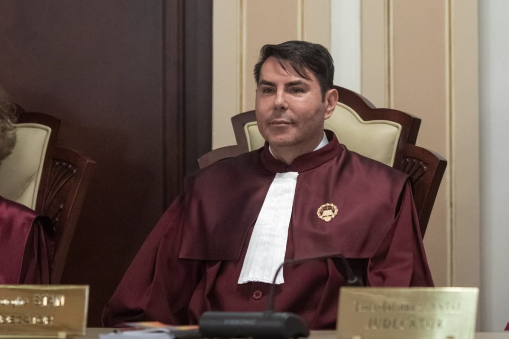 Curtea Constituțională amână decizia privind pensiile magistraților, judecătorul Gheorghe Stan intră în concediu paternal