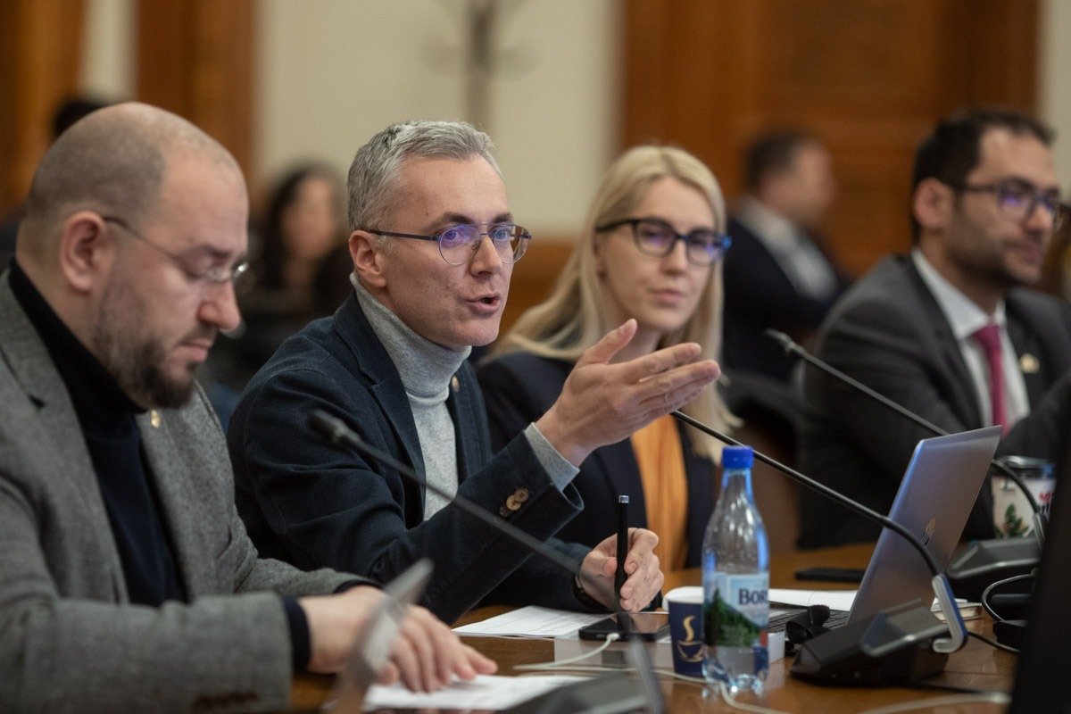 Stelian Ion lansează acuzații dure asupra șefului DNA, Marius Voineag, în contextul candidaturii acestuia pentru poziția de adjunct al Procurorului General, alimentând tensiunile din sistemul judiciar