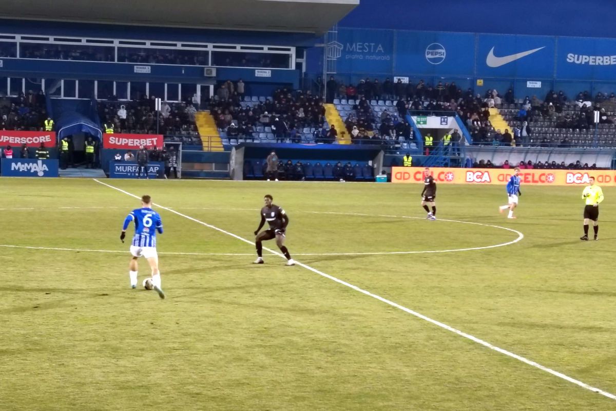 LIVE. Farul - Universitatea Craiova » Oltenii se pot desprinde în fruntea Superligii!