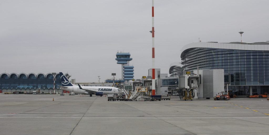 Aeroportul Henri Coandă din Otopeni a înregistrat o modernizare semnificativă a procedurilor de control al traficului aerian din data de 10 februarie, odată cu implementarea unor tehnologii avansate la turnul de control