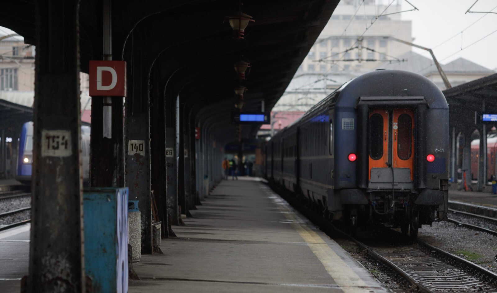 Vandalisme pe instalațiile CFR din două regiuni, inclusiv pe magistrala București-Constanța, cu impact asupra circulației trenurilor