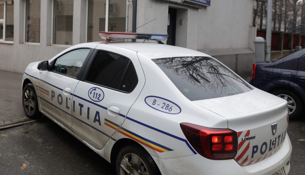 O femeie din București, în vârstă de 38 de ani, se află momentan în centrul unei anchete penale după ce ar fi încasat aproximativ 40.000 de euro de la mai mulți cetățeni, promițându-le vacanțe inexistente