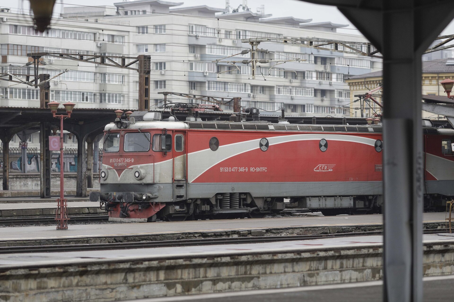 Trenurile din Gara de Nord întârzie cu peste două ore, în urma unui incident feroviar la Craiova Zeci de pasageri care așteptau trenurile programate să plece sau să sosească la Gara de Nord din București au avut parte de o dimineață complicată