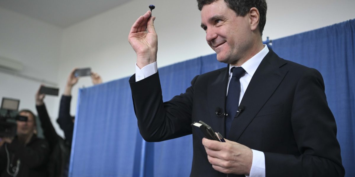 INSTANT_NICUSOR_DAN_007_INQUAM_Photos_Alex_Nicodim.jpg - JurnalUrban