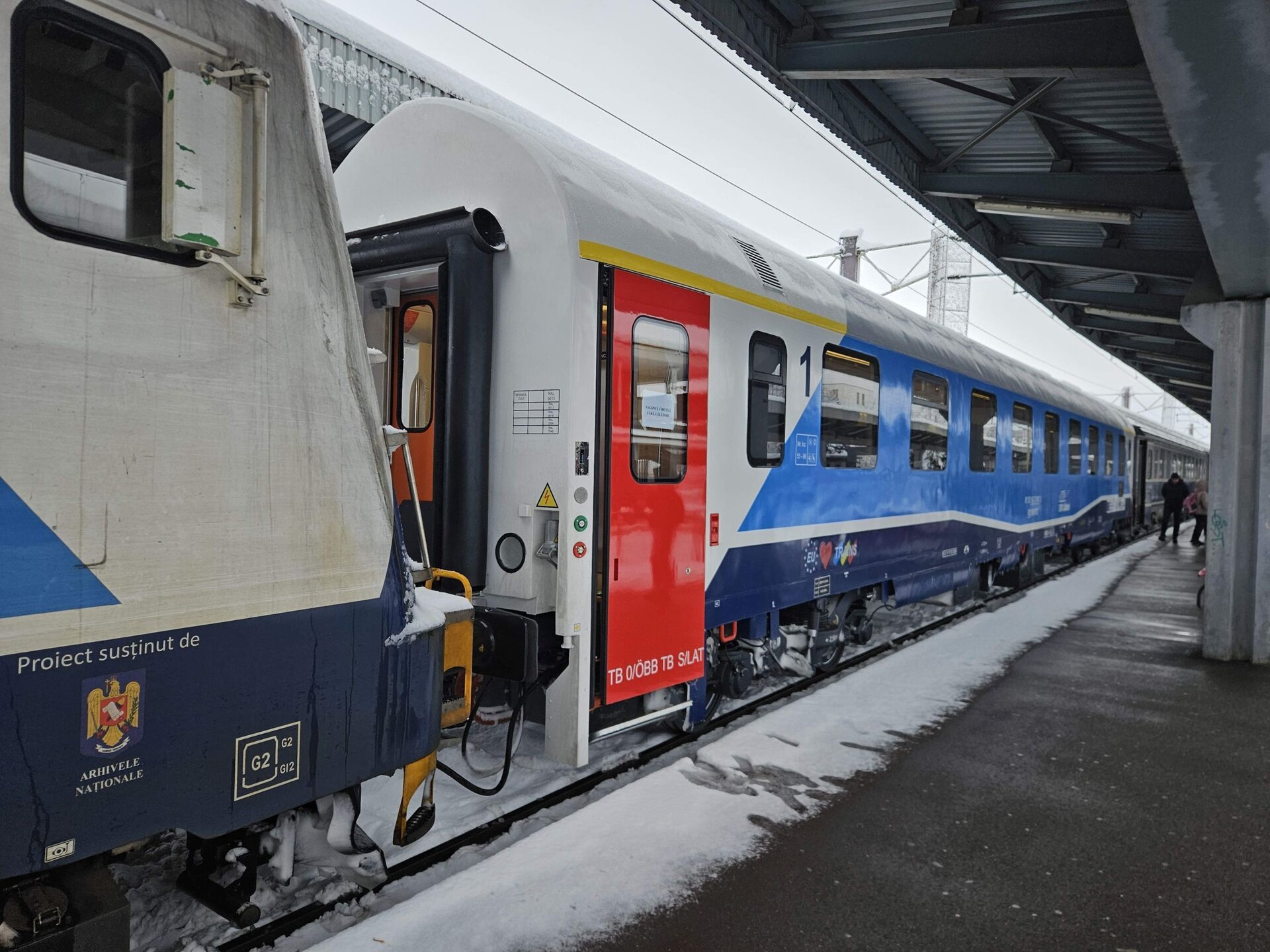 Trenurile au întârzieri de până la cinci ore din cauza vremii. Circulația feroviară, închisă între București și Ploiești