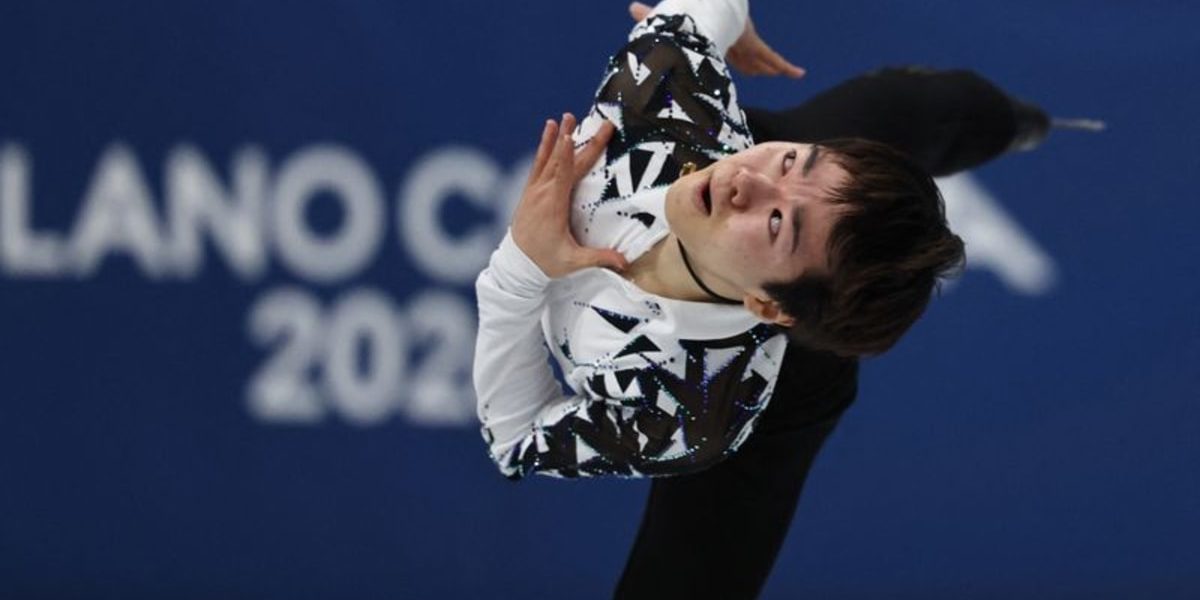 Figure Skating-Kagiyama keeps gold in sight after trailing Malinin in short programme