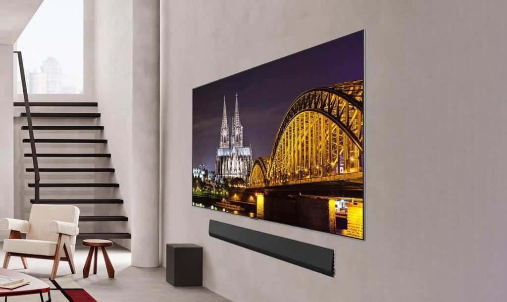 Televizoarele OLED rămân în centrul atenției utilizatorilor în căutarea unei experiențe vizuale de calitate superioară, însă prețurile lor încă păstrează un caracter premium, în timp ce alternativele LCD devin din ce în ce mai accesibile