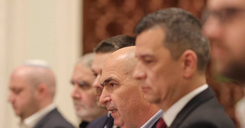 Condițiile PSD și UDMR pentru reforma administrației, aprobate în coaliție. Bolojan vrea adoptarea sa prin OUG în această săptămână