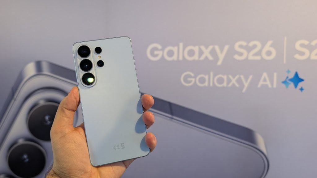 Samsung a lansat recent noile modele din gama flagship Galaxy S26, capitolul cel mai așteptat al companiei sud-coreene, care continuă tradiția de a oferi dispozitive de ultimă generație, chiar dacă schimbările față de generațiile anterioare sunt mai subtile decât se așteptau unii entuziaști