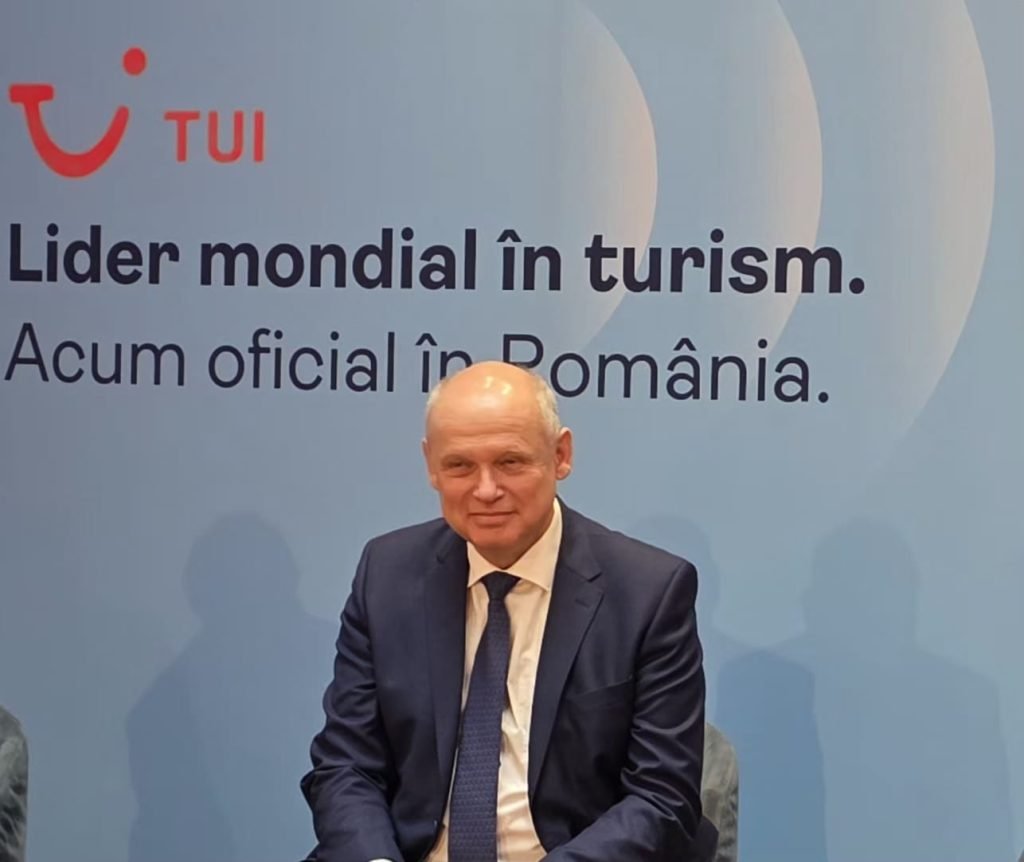 Într-o întrevedere recentă la Palatul Victoria, prim-ministrul Ilie Bolojan a discutat cu Sebastian Ebel, CEO al TUI Group, strategia de dezvoltare a acestui operator turistic integral, unul dintre cei mai mari la nivel internaţional, în contextul lansării oficiale pe piaţa din România