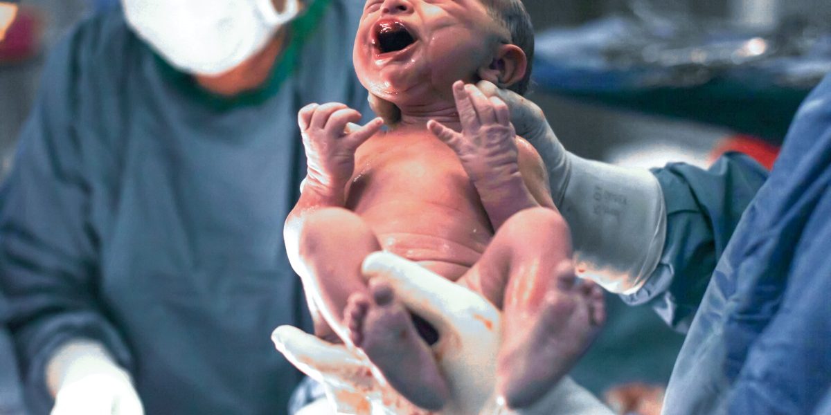 Regina-Maria-chirurgie-materno-fetala.jpg - JurnalUrban