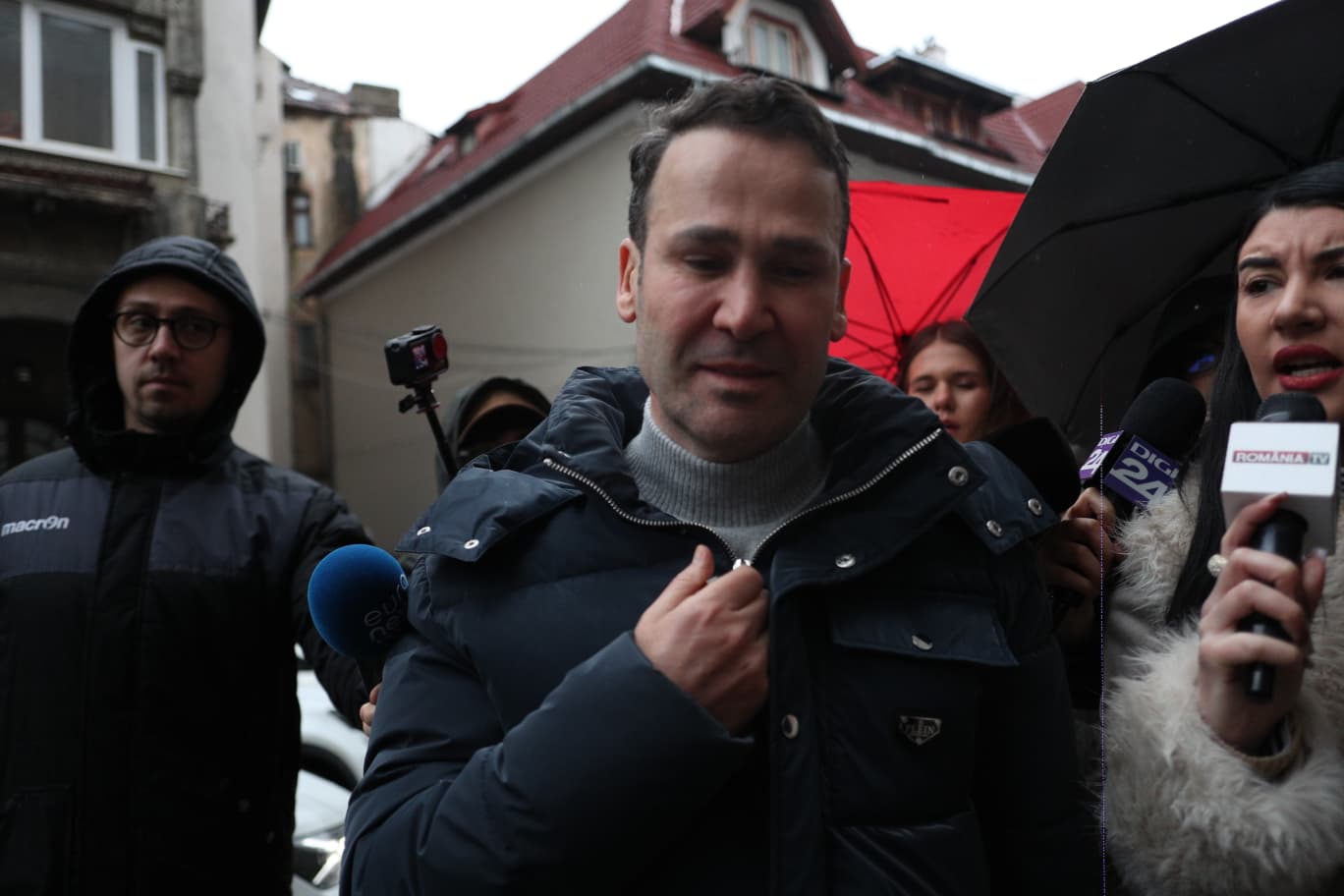 Tribunalul București a decis joi să pună capăt controversei legate de măsura controlului judiciar împotriva primarului Sectorului 3, Robert Negoiță, confirmând astfel că edilul își poate relua atribuțiile administrative în condițiile normale