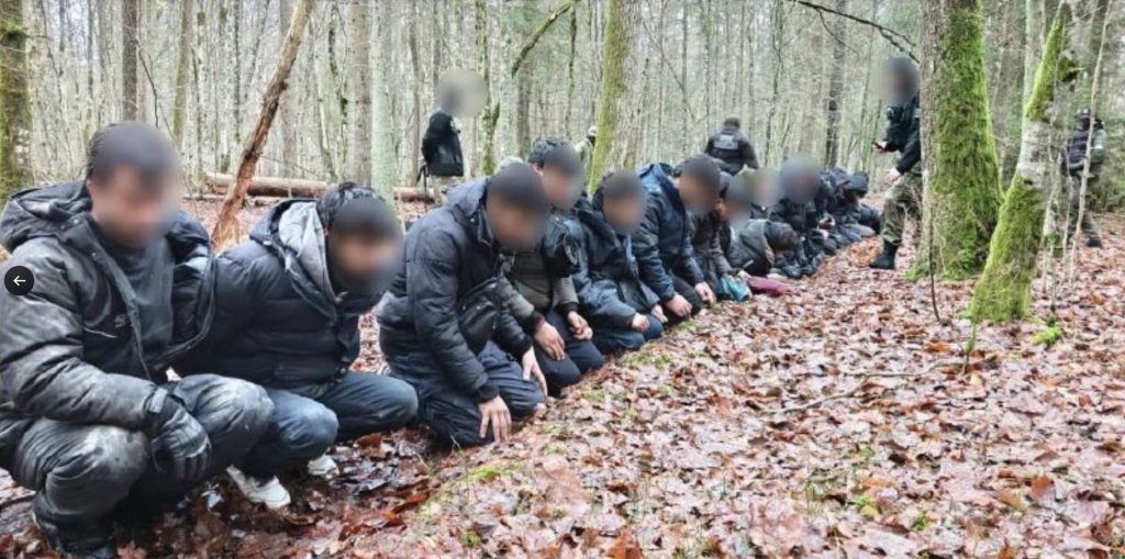 Rusia și Belarus intensifică eforturile de destabilizare a Uniunii Europene, utilizând tactici de război hibrid menite să creeze tensiuni și să submineze coeziunea occidentală