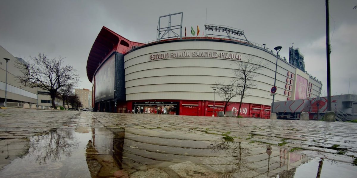 Suspendido el Sevilla-Girona; se juega este domingo a las 16:15