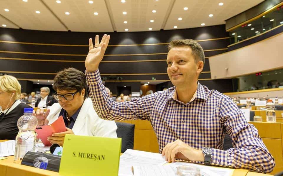 Siegfried-Muresan-vot-Facebook.jpg - JurnalUrban