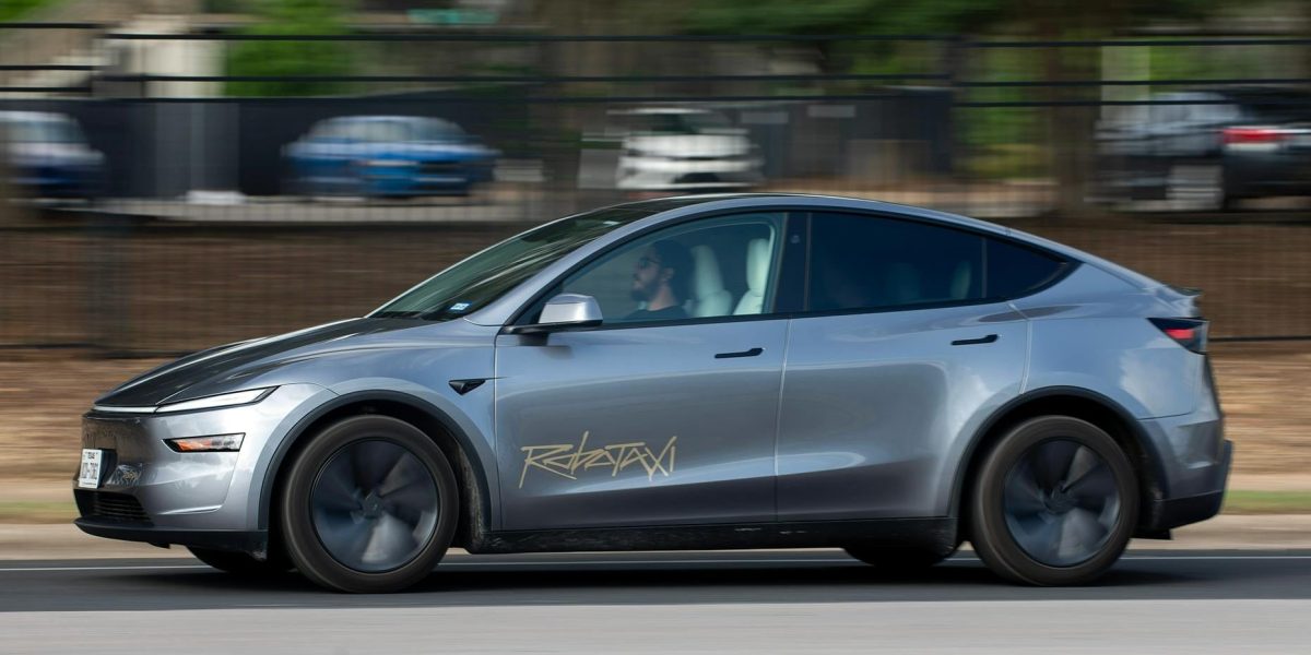 Tesla-Robotaxi-2-1.jpg - JurnalUrban