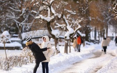 Vremea în România se schimbă radical. După temperaturi de 15 grade, meteorologii anunță că ninsorile și frigul revin