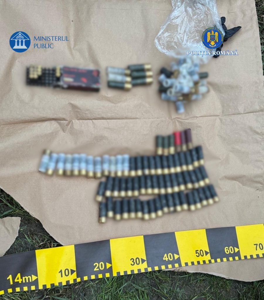 Percheziții la Dâmbovița într-un dosar de contrabandă cu arme și muniții Poliția Română a declanșat luni dimineață o operațiune importantă în județul Dâmbovița, vizând destructurarea unei rețele specializate în trafic ilegal cu arme și muniții