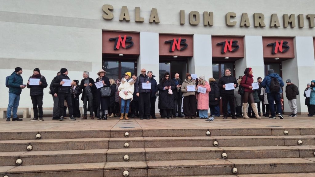 Actorii de la Teatrul Național București protestează împotriva programului-pilot al Culturii, care apoi a fost retras