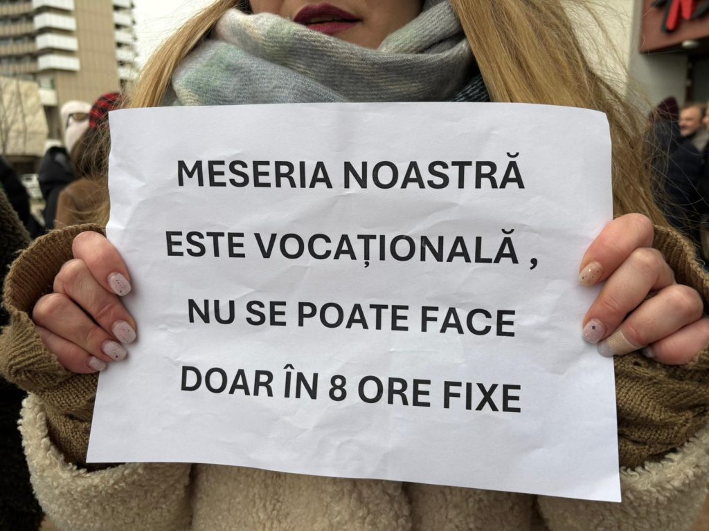 Ministrul Culturii, escalation de tensiune în plină criză diplomatică și politică În ochii publicului și ai actorilor de la Teatrul Național, ministrul Culturii, Andras Demeter, apare acum într-o lumină controversată, după ce a fost implicat într-un scandal ce a declanșat polemici aprinse în mediul cultural și politic