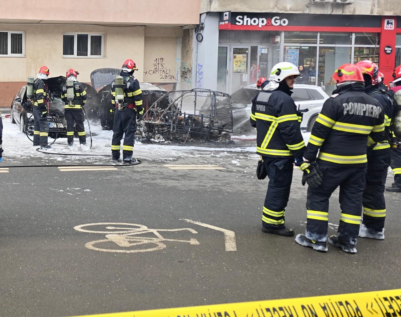 Tragedie în inima Capitalei: o femeie își pierde viața și un bărbat se află în stare gravă după un incendiu la un vehicul electric O tragedie extrem de gravă a zguduit recent sectorul 6 al Bucureștiului, lăsând în urmă un bilanț de neînchis: o femeie și-a pierdut viața, iar un bărbat se află în stare critică, după ce un incendiu a izbucnit la un automobil electric