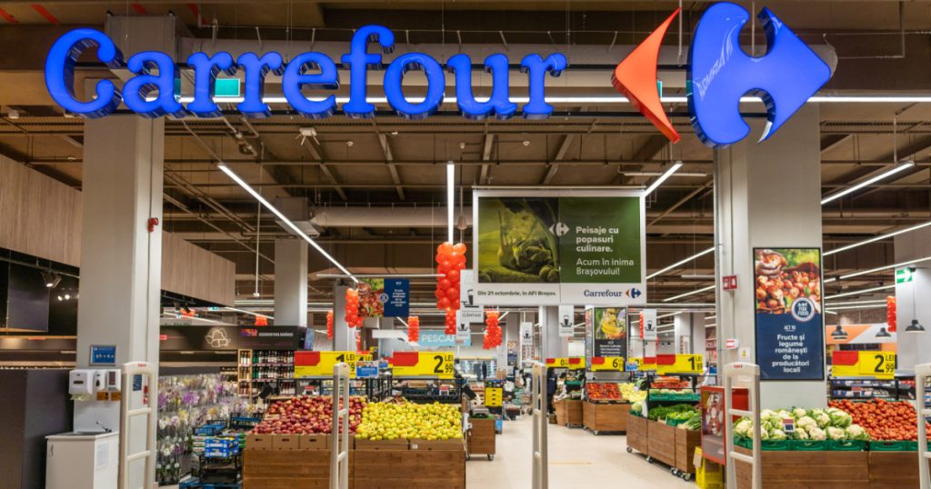 Carrefour vinde filiala din România către Pavăl Holding pentru 823 de milioane de euro Carrefour, cel mai mare retailer alimentar din Europa, a anunțat joi vânzarea unității sale din România către Pavăl Holding, grup controlat de frații Pavăl, proprietarii Dedeman, într-o tranzacție de 823 de milioane de euro