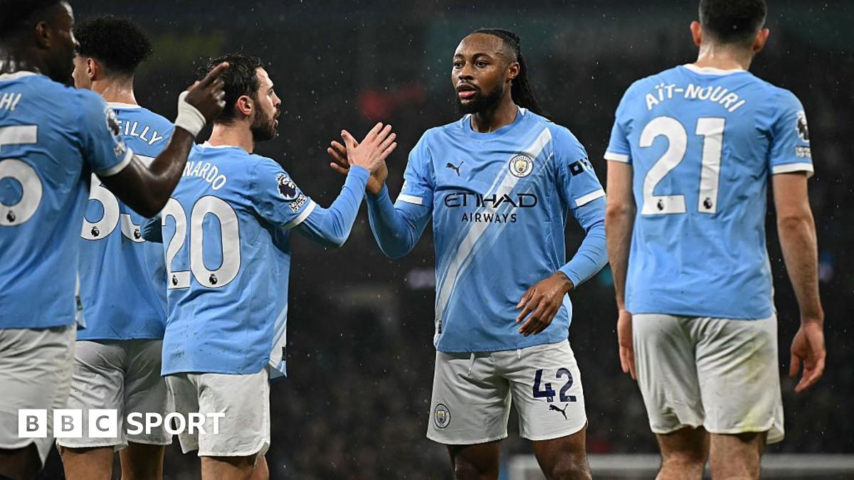 Nottingham Forest și Wolves încheie meciul fără goluri: O luptă pentru supraviețuire în Premier League Într-un meci dezamăgitor pentru fani, Nottingham Forest și Wolverhampton Wanderers au remizat 0-0 pe terenul echipei gazdă