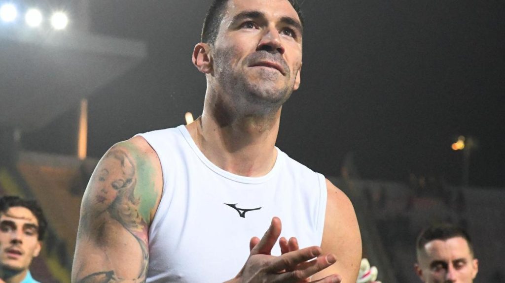 Tensiune pe Dall’Ara: Bologna versus Lazio în contextul crizei din capitală Bologna se pregătește să înfrunte Lazio într-un meci crucial pentru ambele echipe, însă doar echipa din Emilia Romagna are o motivație reală pentru a câștiga