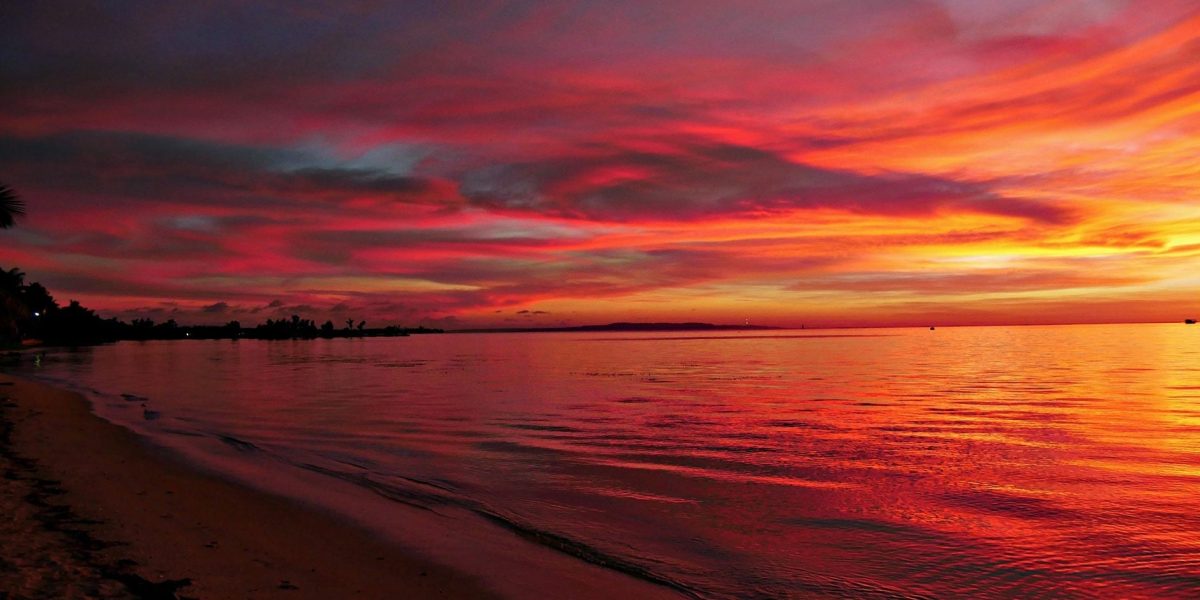 apusuri-rosii.jpg - JurnalUrban