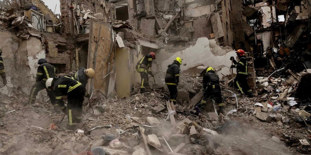 armata-ucraina-razboi-rusia-populatie-civila-civili-tancuri-bombardamente2.jpg - JurnalUrban