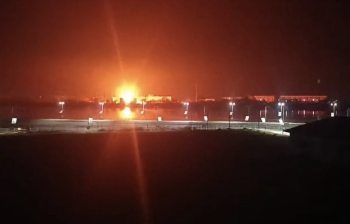 Un atac cu drone al Ucrainei a zguduit miercuri regiunea Smolensk din vestul Rusiei, aducând în prim-plan continuarea tensiunilor din conflictul în desfășurare