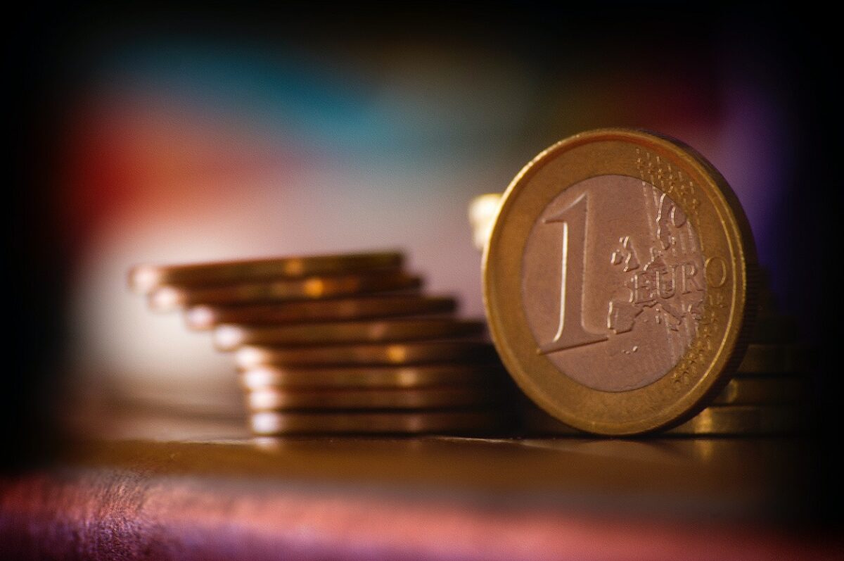 Mișcarea Pensionarilor din Muntenegru anunță o campanie umanitară controversată pentru sprijinirea prim-ministrului și a cabinetului său Într-un gest neașteptat, Mișcarea Pensionarilor din Muntenegru a anunțat intenția de a lansa o campanie umanitară destinată să colecteze ajutoare pentru prim-ministrul Milojko Spajic și membrii cabinetului său