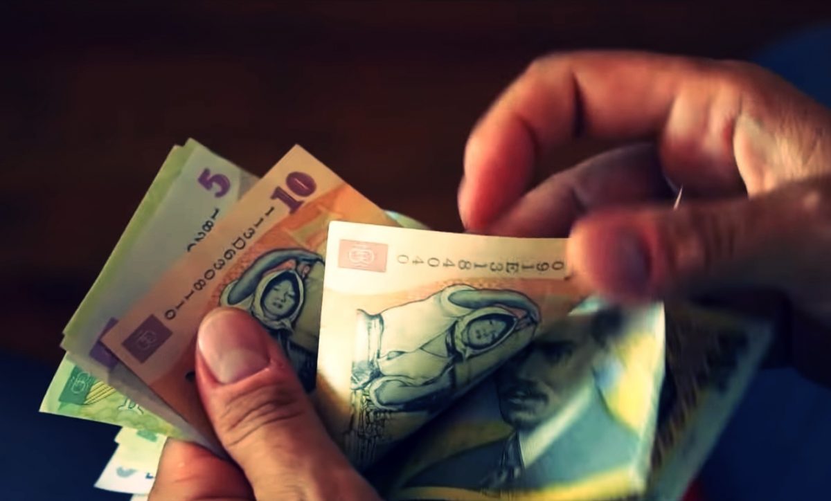 Impozitele locale s-ar putea reduce pentru anumite categorii de proprietari, anunță liderul PSD Sorin Grindeanu Tendința spre reducerea fiscalităților locale devine tot mai palpabilă, iar anunțul făcut de fostul premier și actualmente președintele PSD, Sorin Grindeanu, indică o posibilă schimbare în politica fiscală a administrațiilor locale