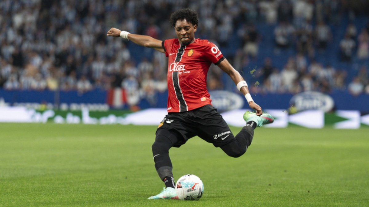 Johan Mojica strălucește în victoria Mallorca împotriva Sevilliei RCD Mallorca a obținut o victorie impresionantă, câștigând cu 4-1 în fața echipei Sevilla, într-o partidă din cadrul etapei a 22-a din LaLiga