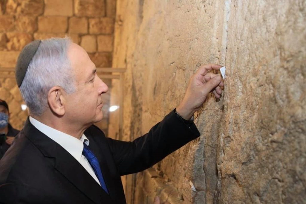 Delegație română în Israel pentru consolidarea parteneriatului bilateral și schimb de experiență în domeniul sănătății și securității O delegație oficială formată din reprezentanți ai Camerei Deputaților, conduși de președintele acesteia, Sorin Grindeanu, va efectua o vizită de lucru în Israel în perioada 3-5 februarie