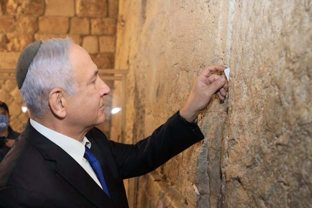 Delegație română în Israel pentru consolidarea parteneriatului bilateral și schimb de experiență în domeniul sănătății și securității O delegație oficială formată din reprezentanți ai Camerei Deputaților, conduși de președintele acesteia, Sorin Grindeanu, va efectua o vizită de lucru în Israel în perioada 3-5 februarie