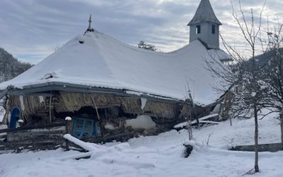 biserica-de-lemn-din-satul-Uilac-2-850x479-1.jpeg - JurnalUrban