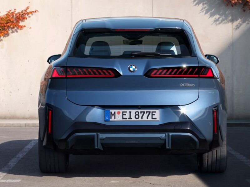 bmw-ix3-inaugureaza-era-neue-klasse-autonomie-de-peste-800-km-si-incarcare-ultrarapida-produtia-va-i.jpeg - JurnalUrban